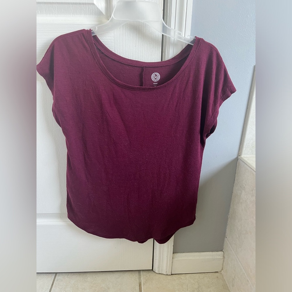 Burgundy short sleeve top. Size small